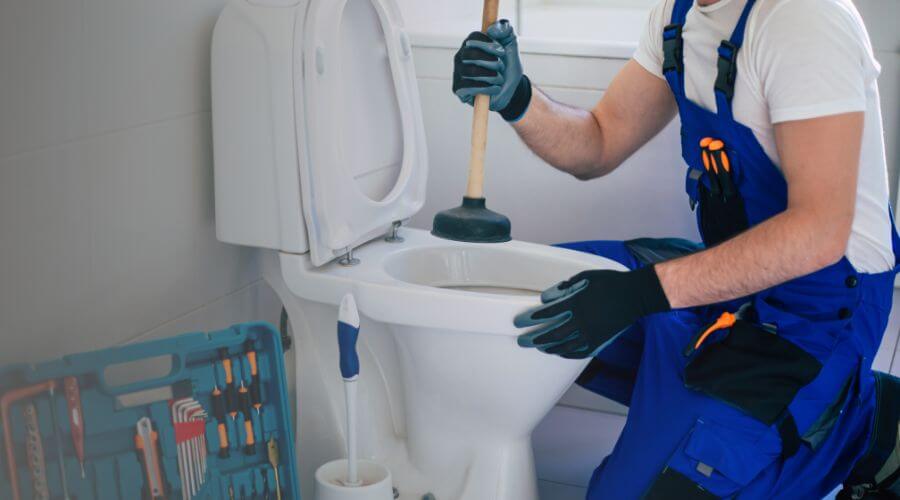 sewer line plumber in Reedley, CA